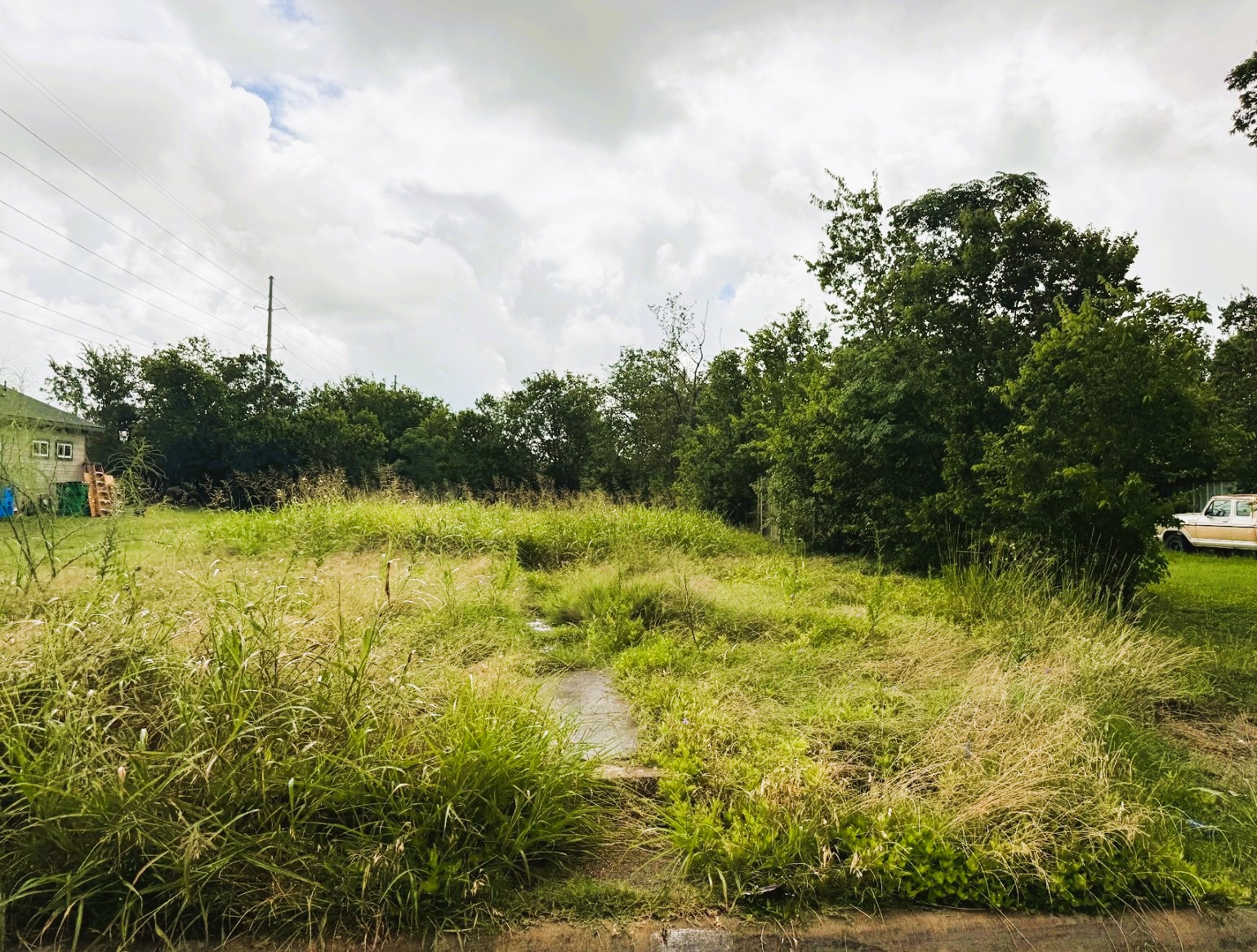 503 Maple Street Taylor, TX 76574 - Photo 7 of 20 Ideal lot with plenty of space in a great area.