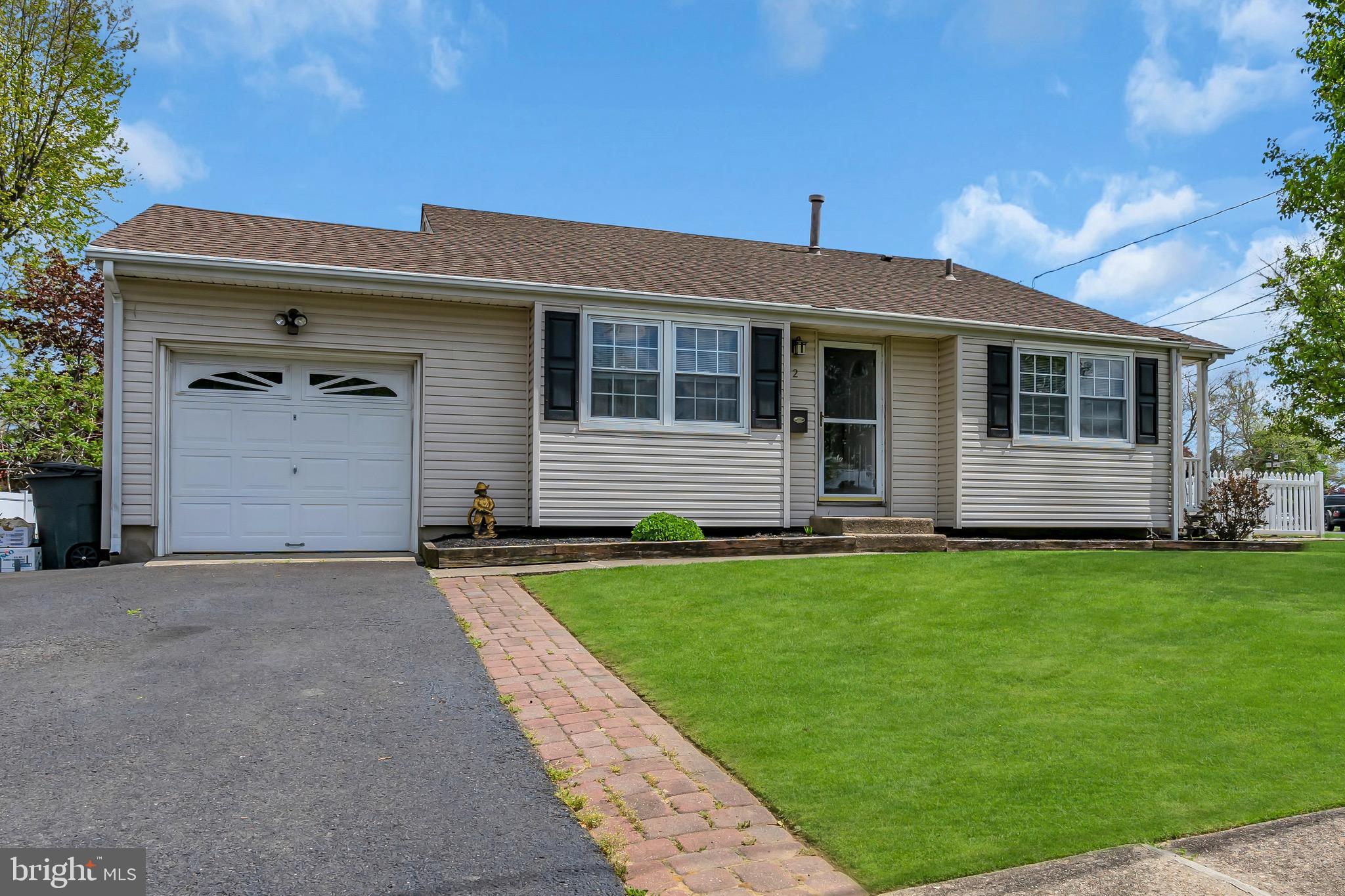 2 Pleasant Drive Hamilton, NJ 08620 - Photo 2 of 34