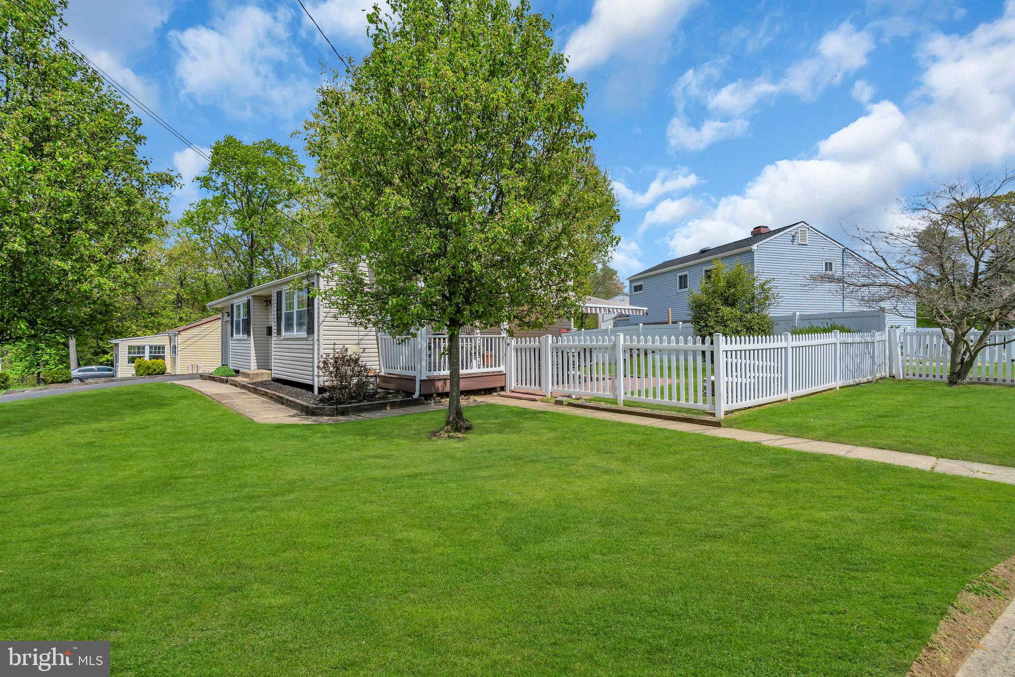 2 Pleasant Drive Hamilton, NJ 08620 - Photo 5 of 34