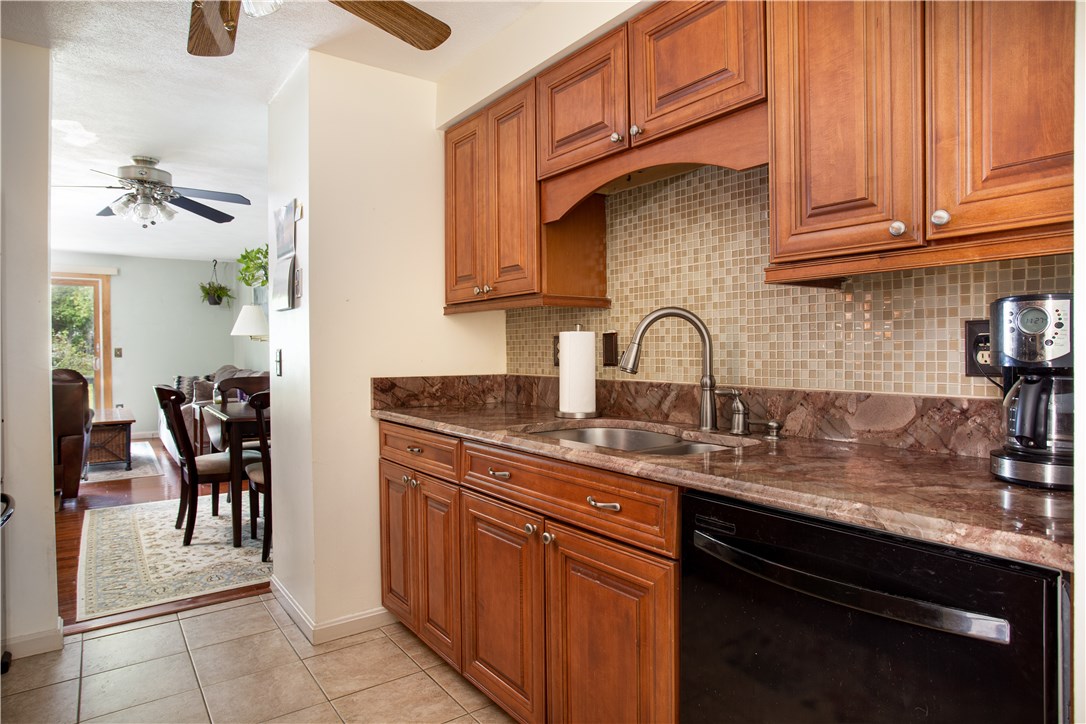161 West Shore Road, Unit B12 Warwick, RI 02889 - Photo 10 of 27