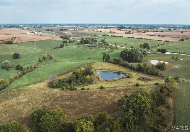 $475,000 | 23800 Foxtrot Lane, Kirksville, MO 63501