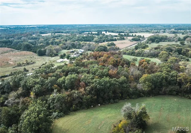 $475,000 | 23800 Foxtrot Lane, Kirksville, MO 63501