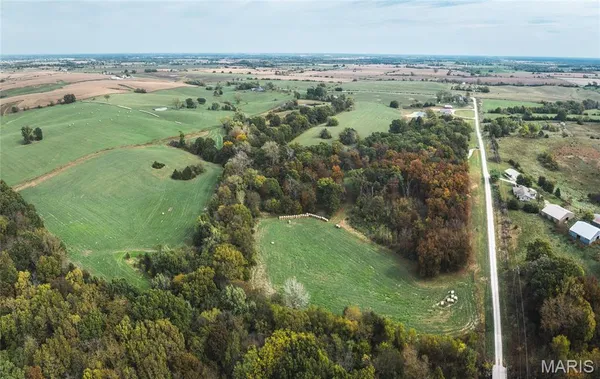 $449,999 | 23800 Foxtrot Lane, Kirksville, MO 63501