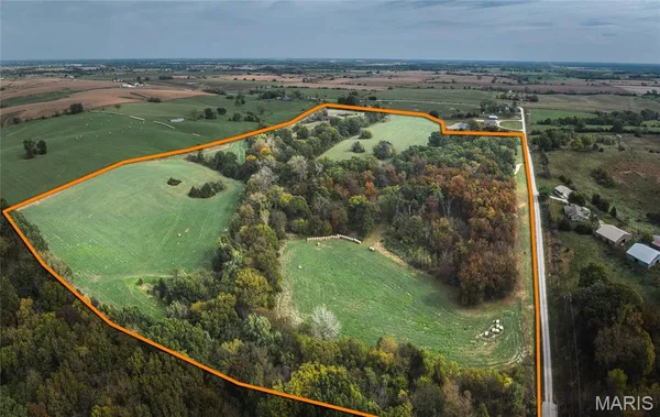 $449,999 | 23800 Foxtrot Lane, Kirksville, MO 63501