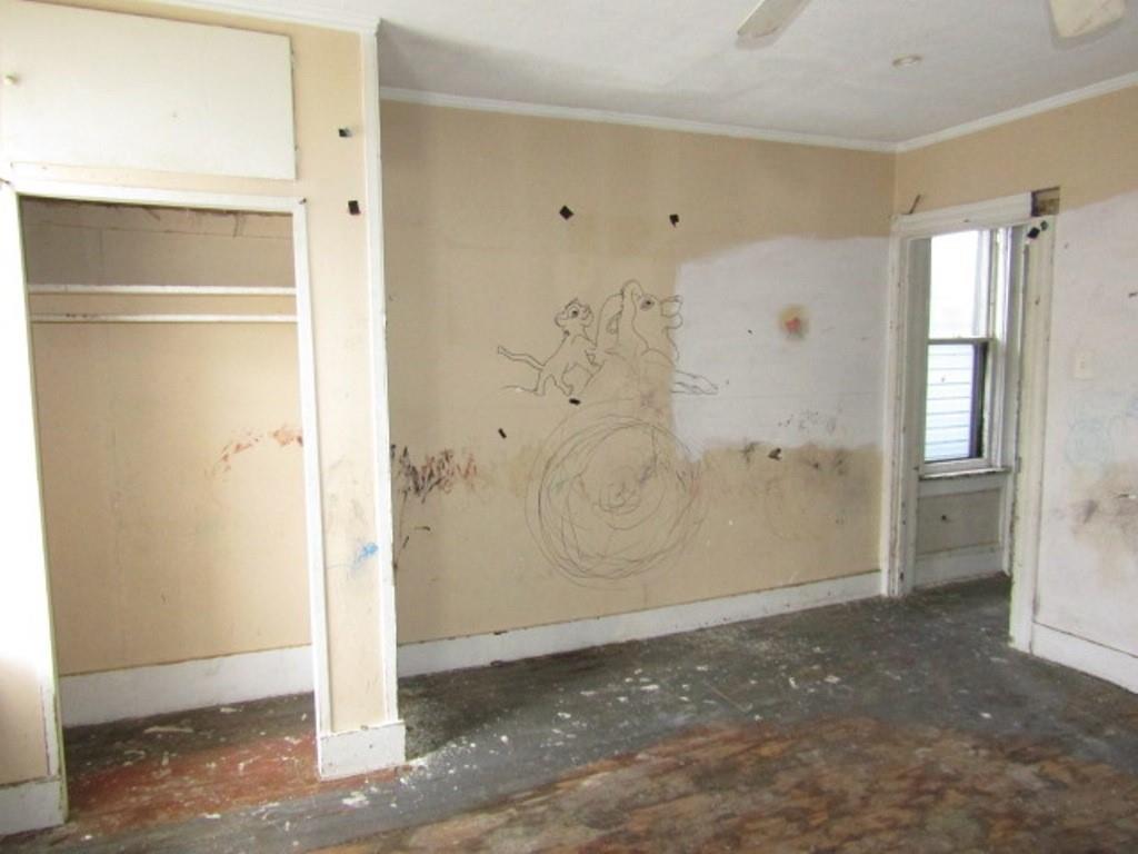 1817 4th Avenue Beaver Falls, PA 15010 - Photo 20 of 33 a view of bathroom with shower