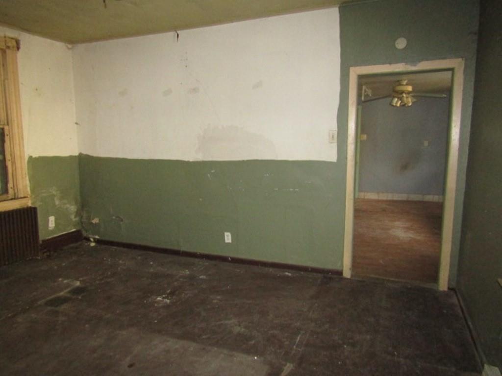 1817 4th Avenue Beaver Falls, PA 15010 - Photo 9 of 33