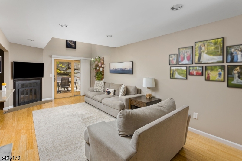 97 Continental Road Morris Plains, NJ 07950 - Photo 13 of 47