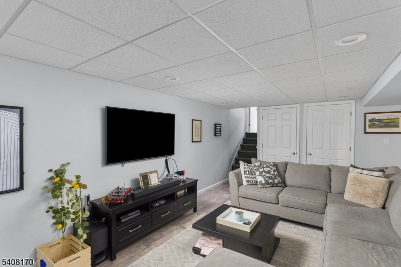 97 Continental Road Morris Plains, NJ 07950 - Photo 35 of 47