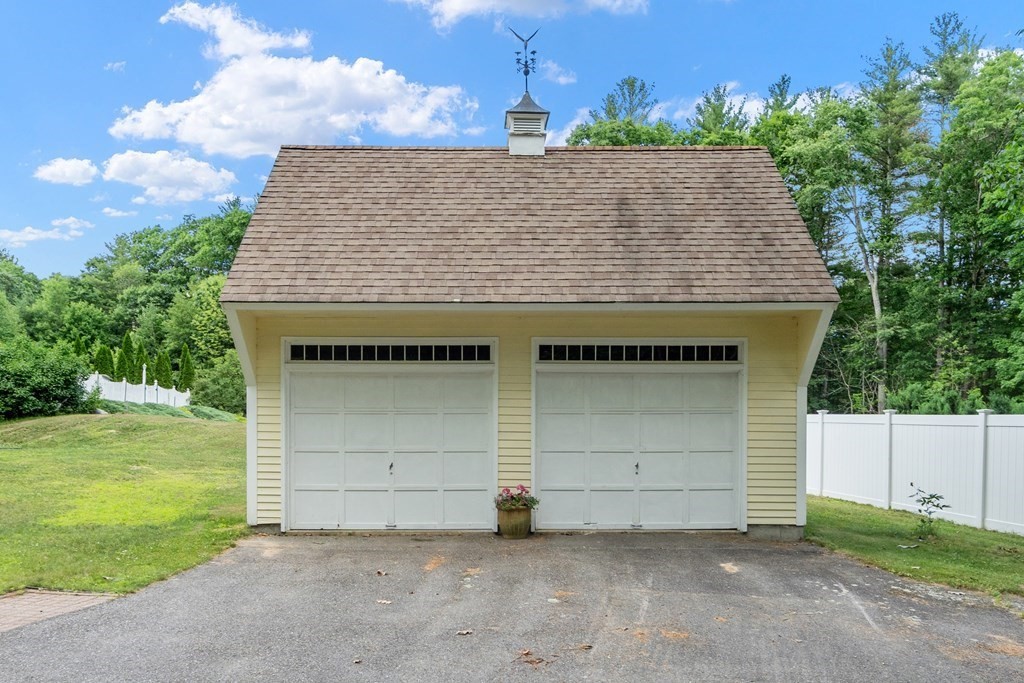 167 Beaman Road Sterling, MA 01564 - Photo 4 of 20