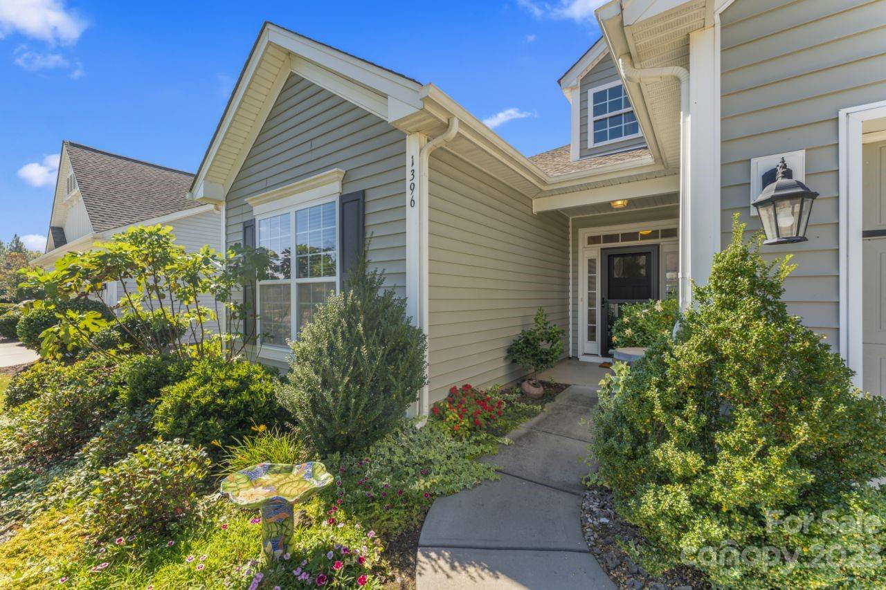 1396 Tupelo Road Clover, SC 29710 - Photo 4 of 39 Gallery Image 4