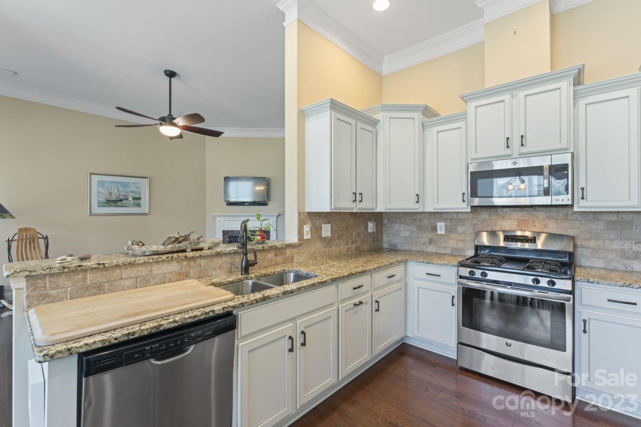 1396 Tupelo Road Clover, SC 29710 - Photo 10 of 39 Gallery Image 10