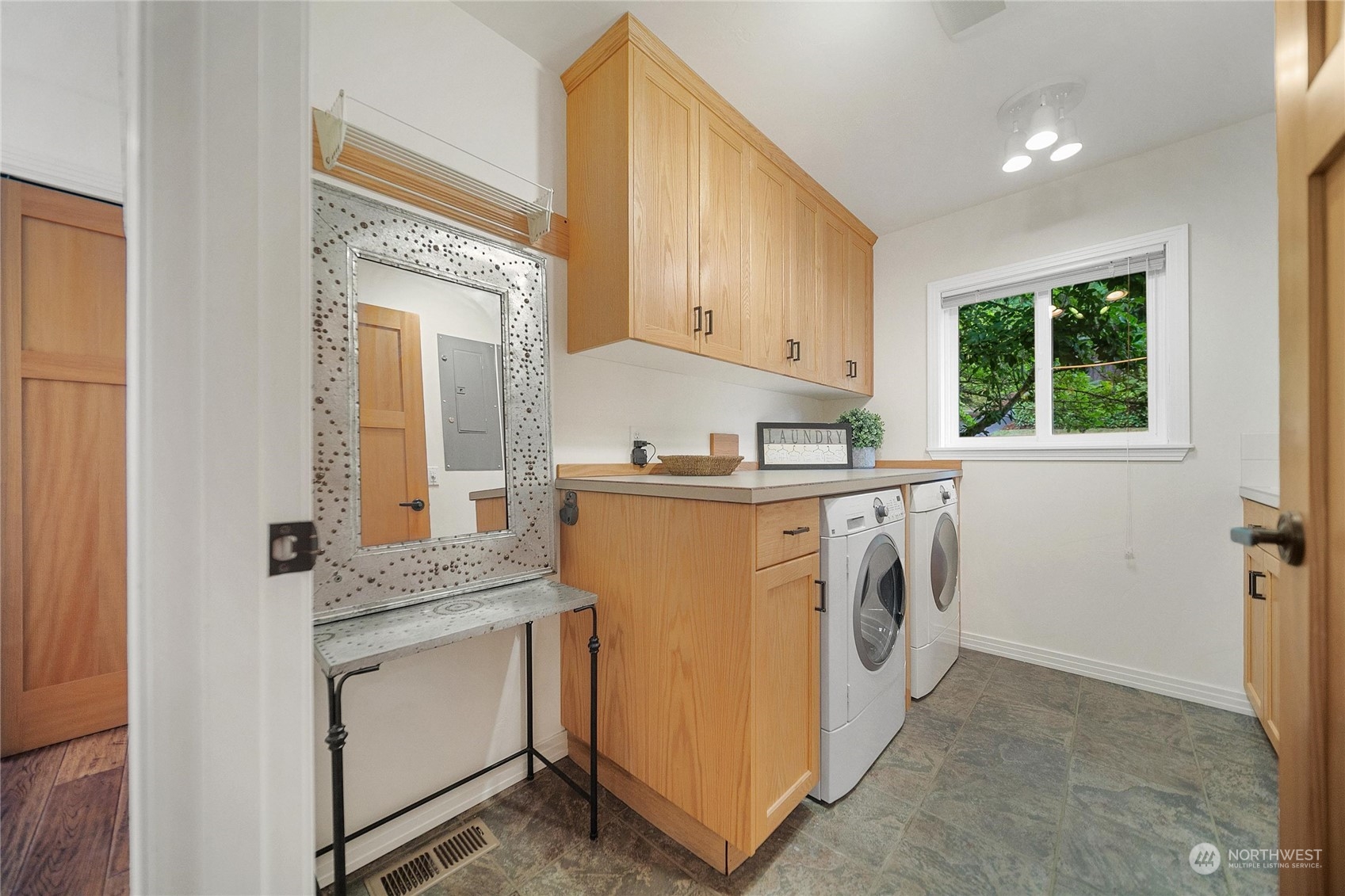 3217 West Sequim Bay Road Sequim, WA 98382 - Photo 24 of 40 a utility room with dryer and washer