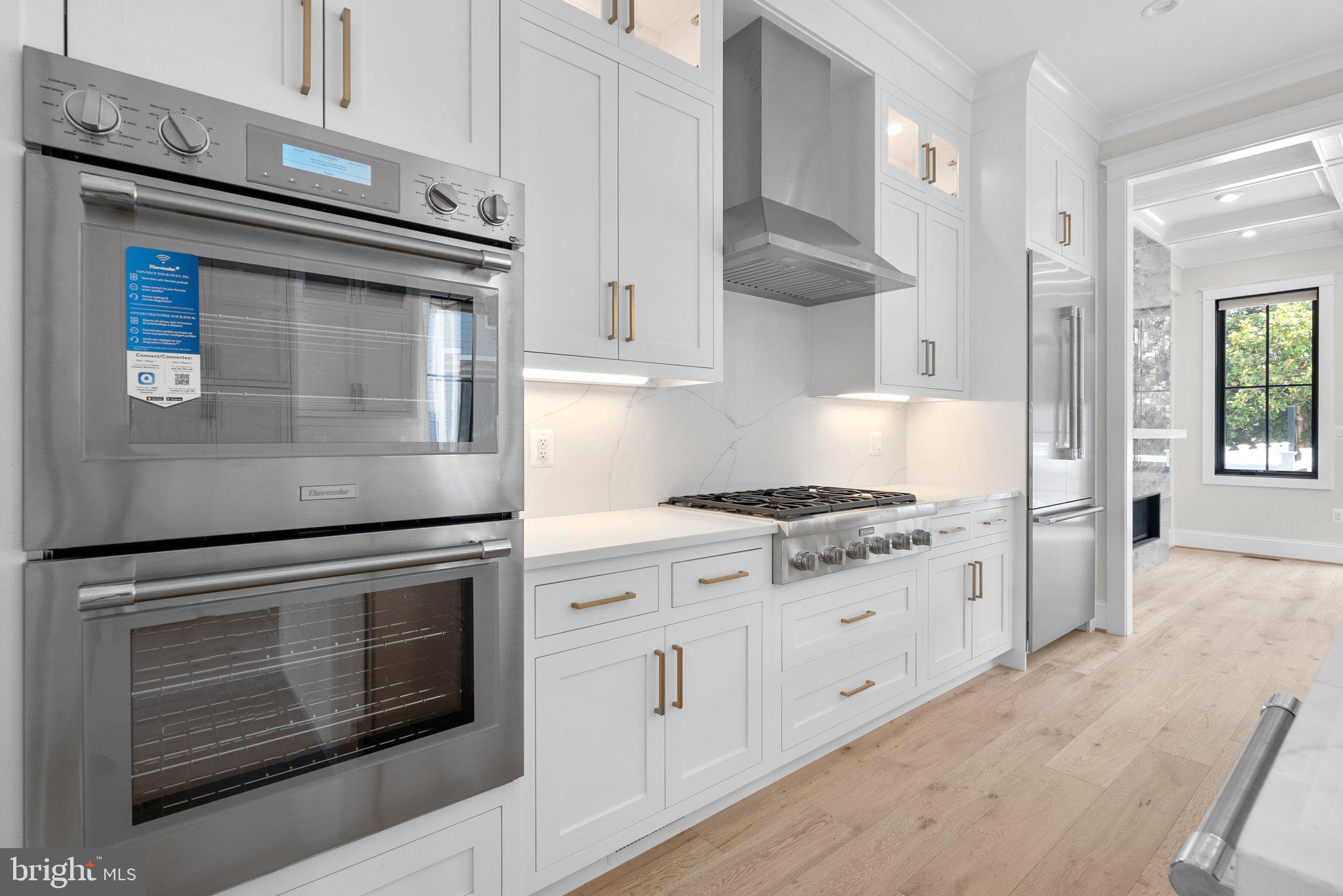 3713 R Street Northwest Washington, DC 20007 - Photo 13 of 48 Double Ovens