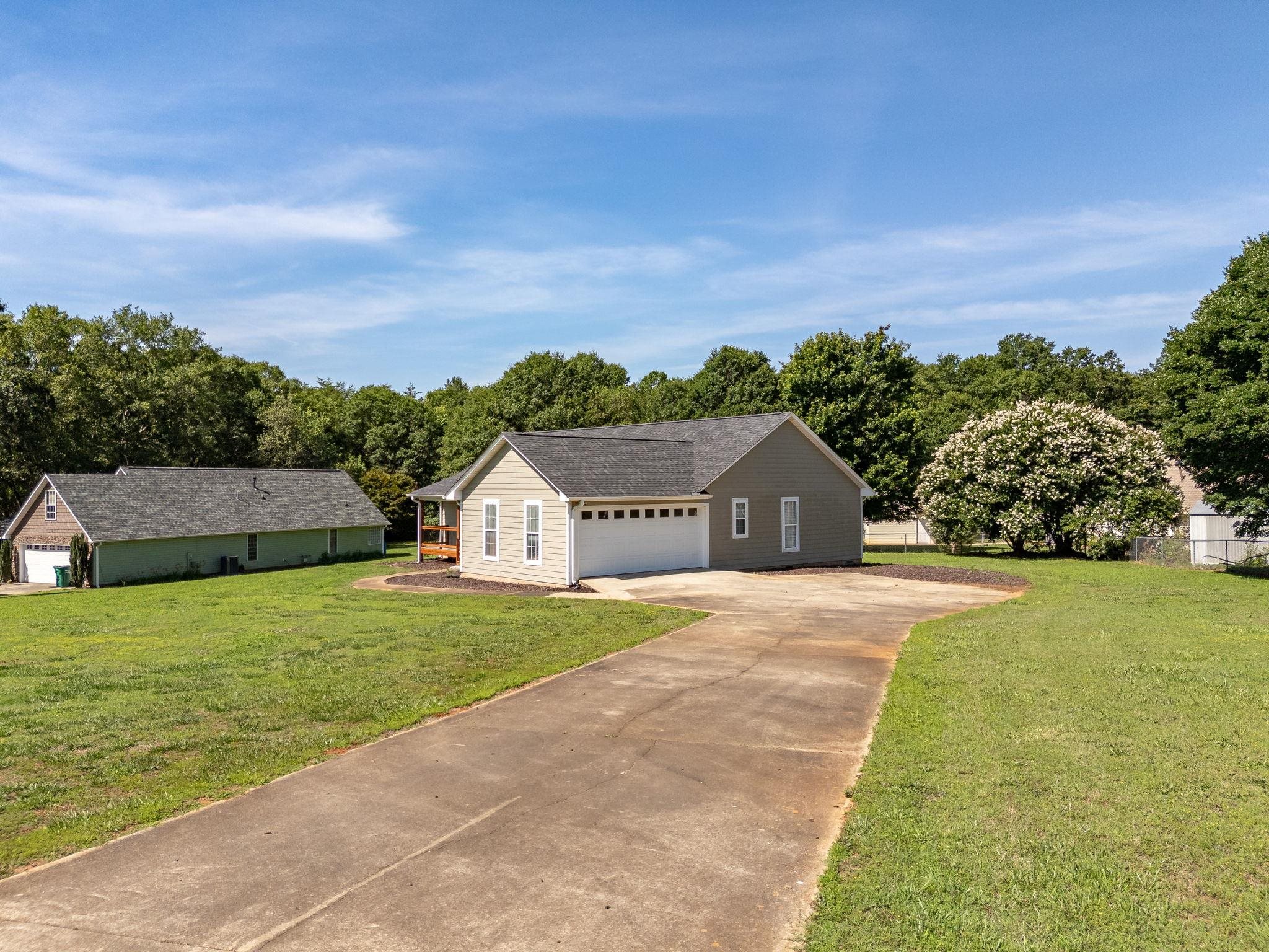 310 Timothy Paul Drive Lyman, SC 29365 - Photo 3 of 38