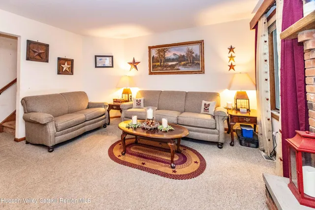 $275,000 | 7 Skyline Drive, Saugerties, NY 12477