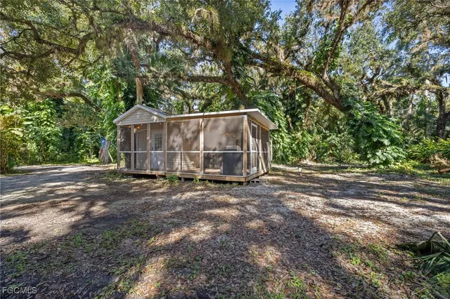 $899,000 | 17780 Caloosa Road, Alva, FL 33920