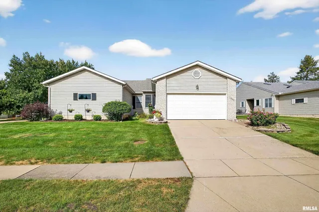 $320,000 | 3988 Partridge Circle, Bettendorf, IA 52722