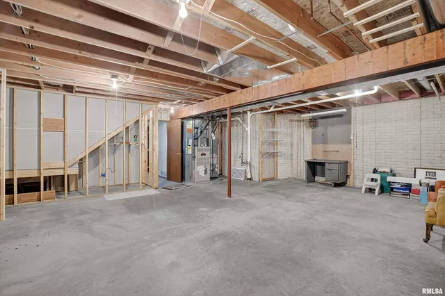 $320,000 | 3988 Partridge Circle, Bettendorf, IA 52722