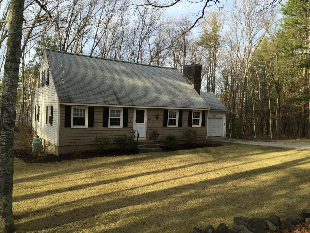 92 N Road Sandown, NH 03873 - Photo 1 of 30
