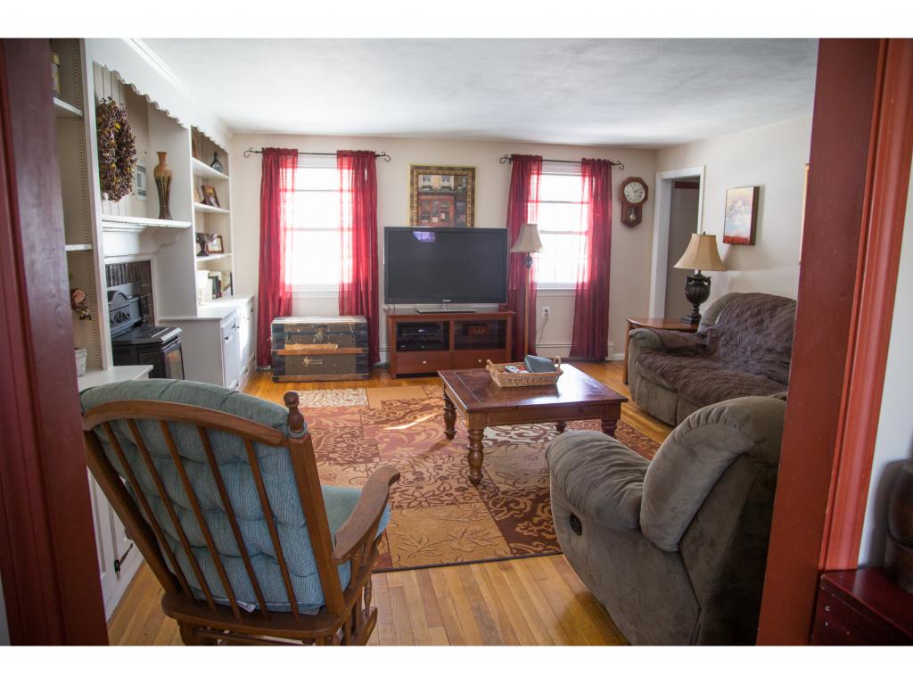 92 N Road Sandown, NH 03873 - Photo 13 of 30