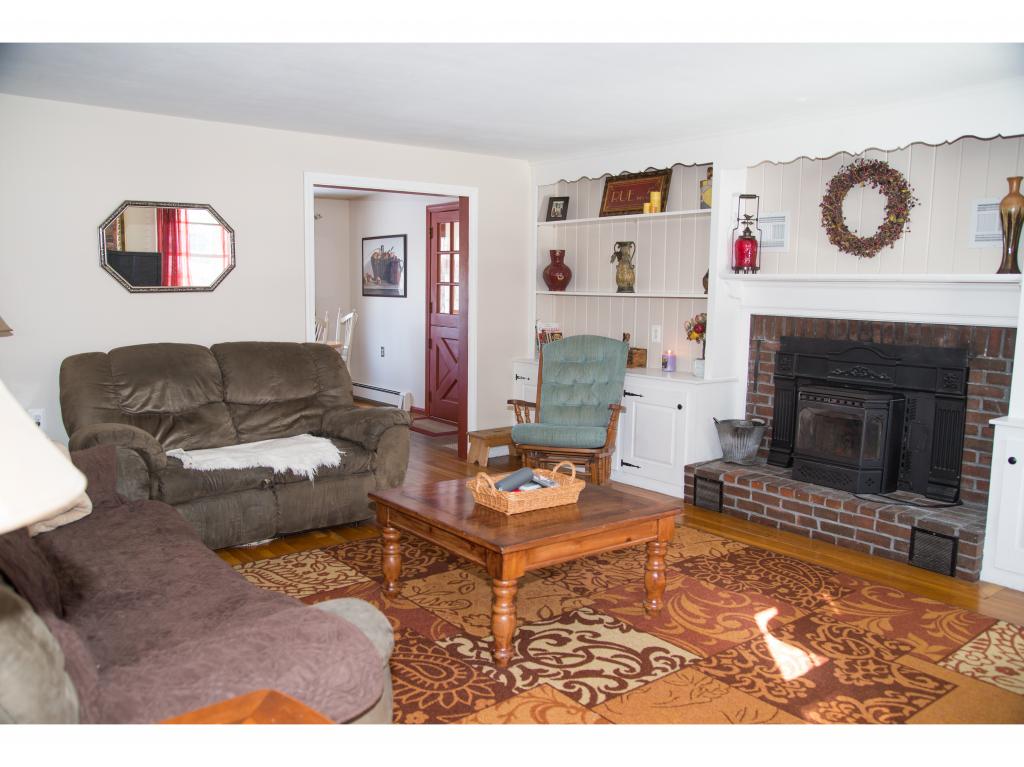92 N Road Sandown, NH 03873 - Photo 14 of 30