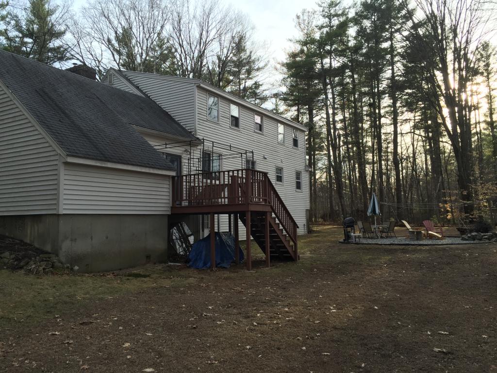92 N Road Sandown, NH 03873 - Photo 5 of 30