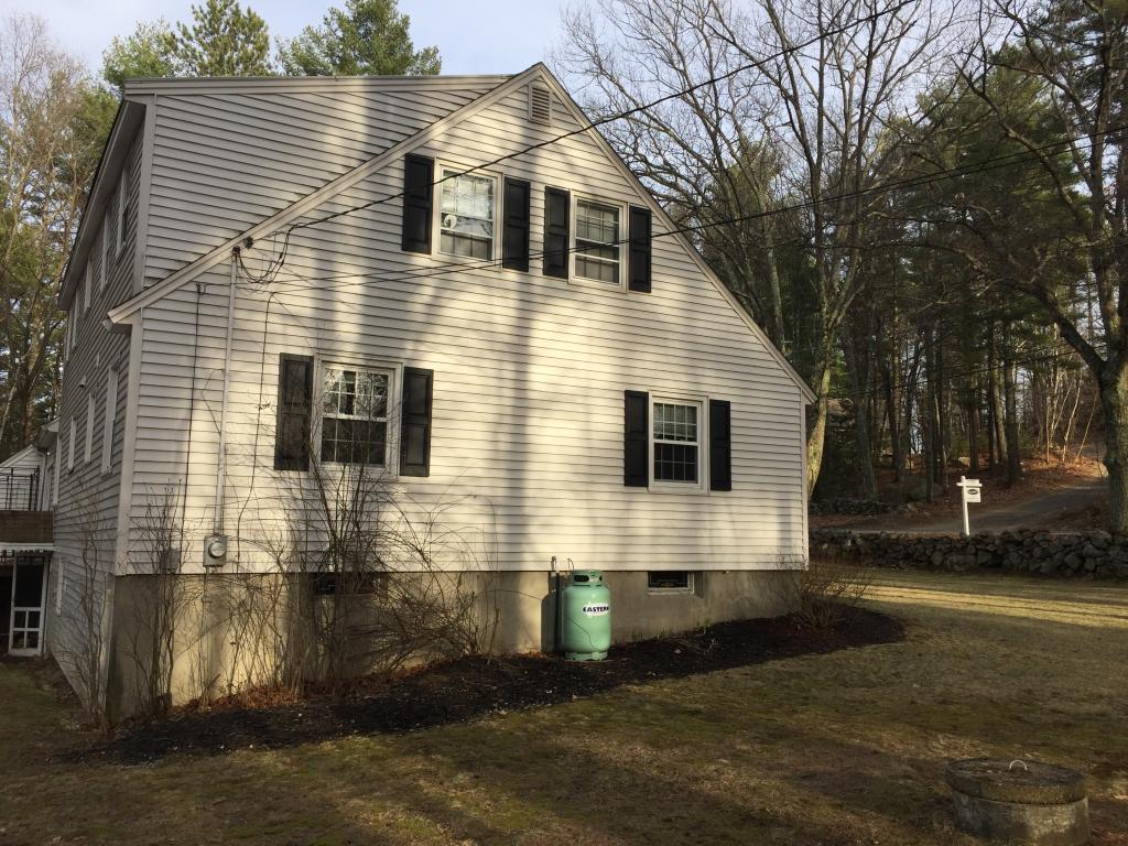 92 N Road Sandown, NH 03873 - Photo 6 of 30