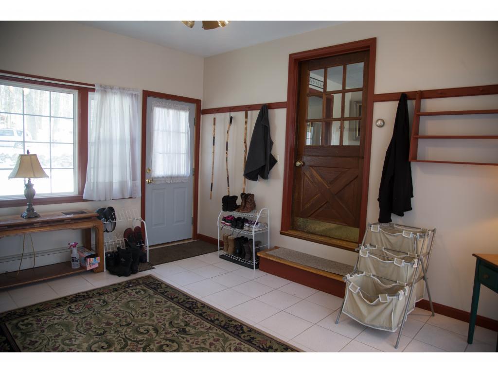 92 N Road Sandown, NH 03873 - Photo 7 of 30