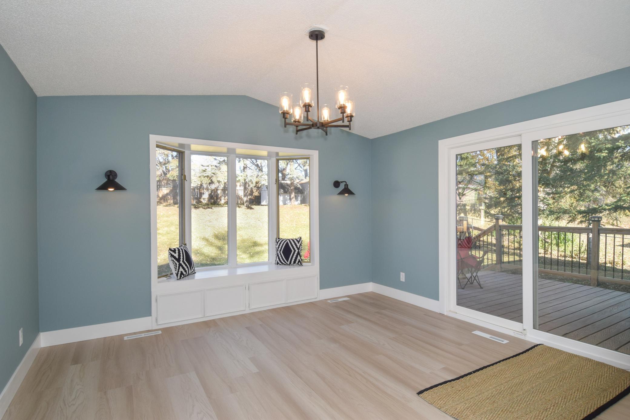 7216 33rd Avenue North Crystal, MN 55427 - Photo 11 of 37