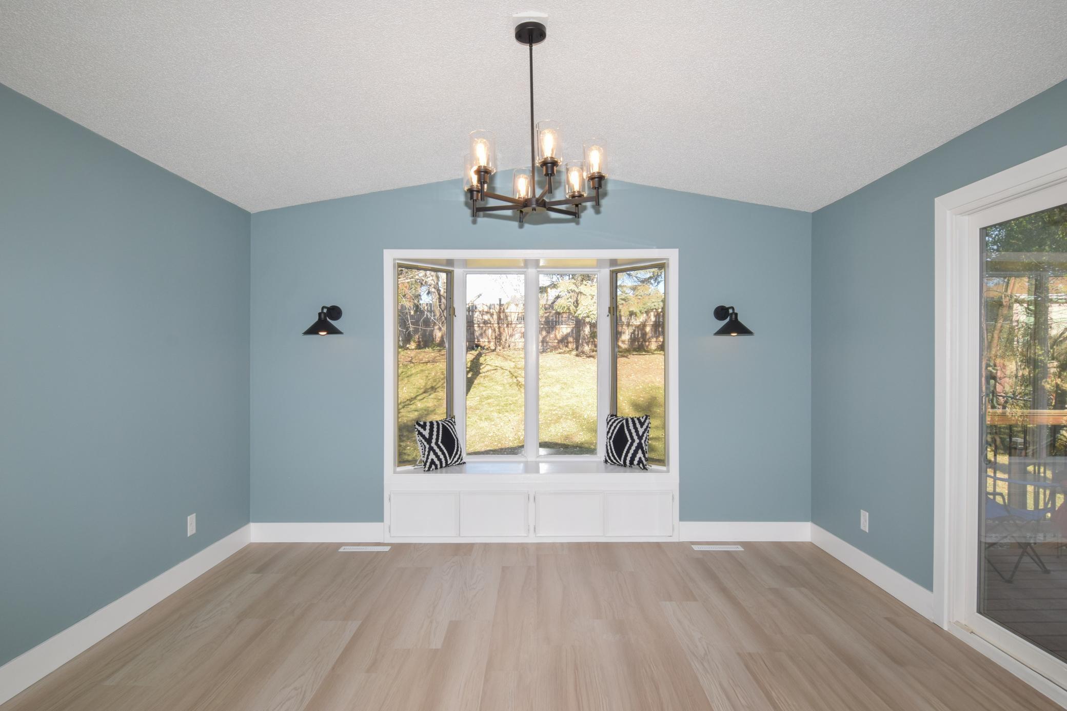 7216 33rd Avenue North Crystal, MN 55427 - Photo 12 of 37