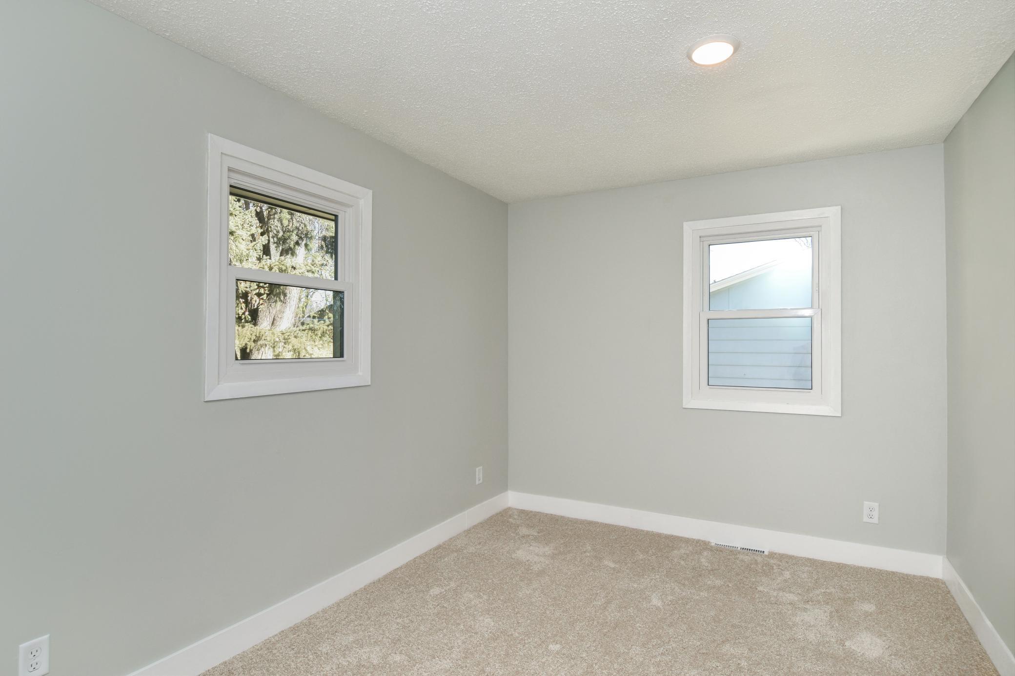 7216 33rd Avenue North Crystal, MN 55427 - Photo 17 of 37