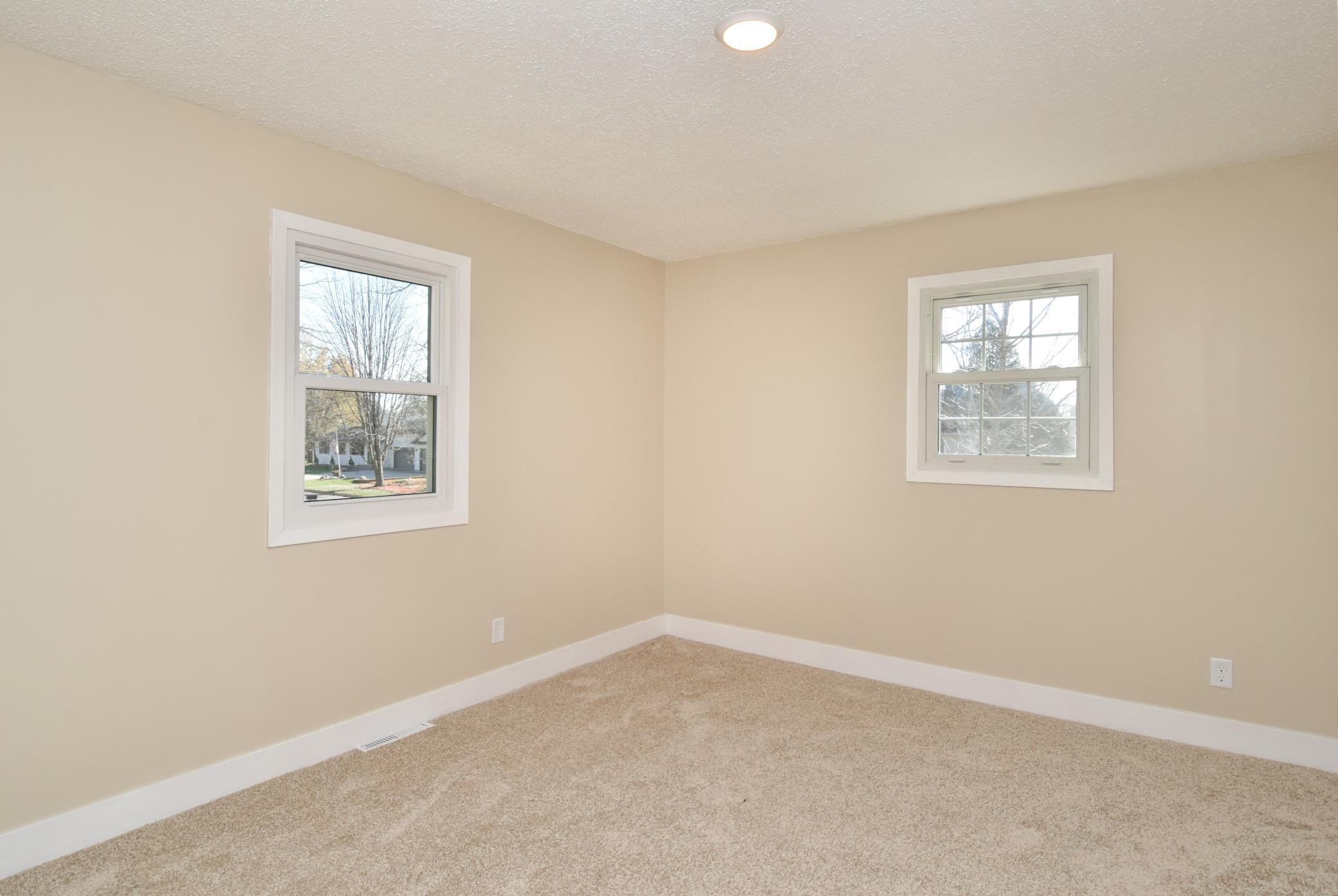 7216 33rd Avenue North Crystal, MN 55427 - Photo 18 of 37