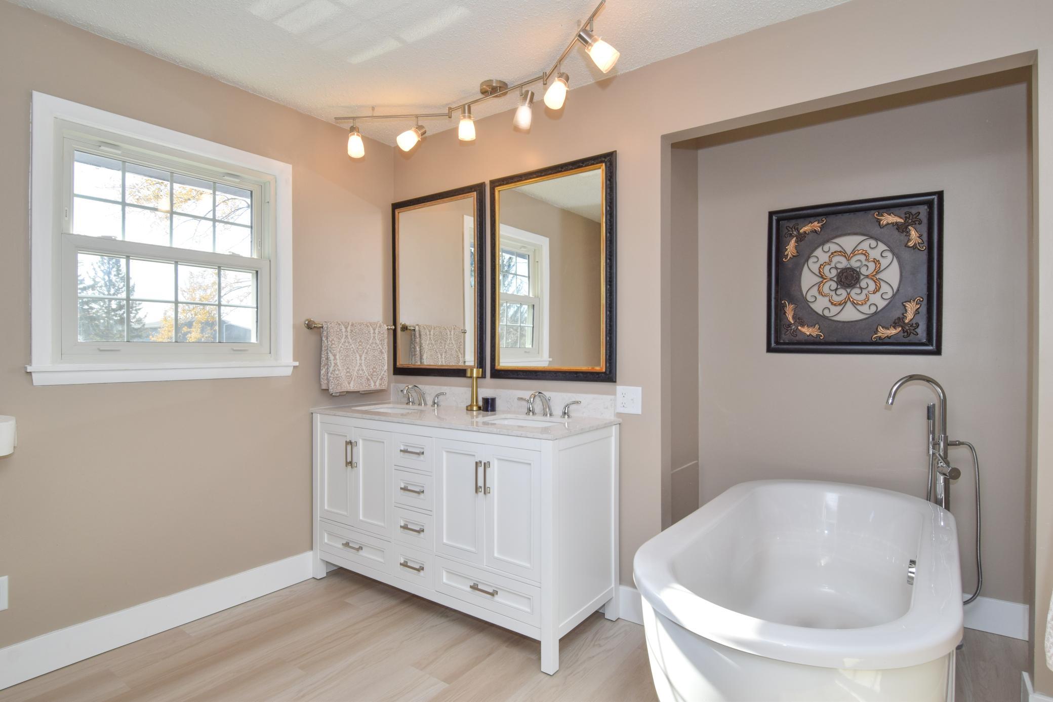 7216 33rd Avenue North Crystal, MN 55427 - Photo 20 of 37