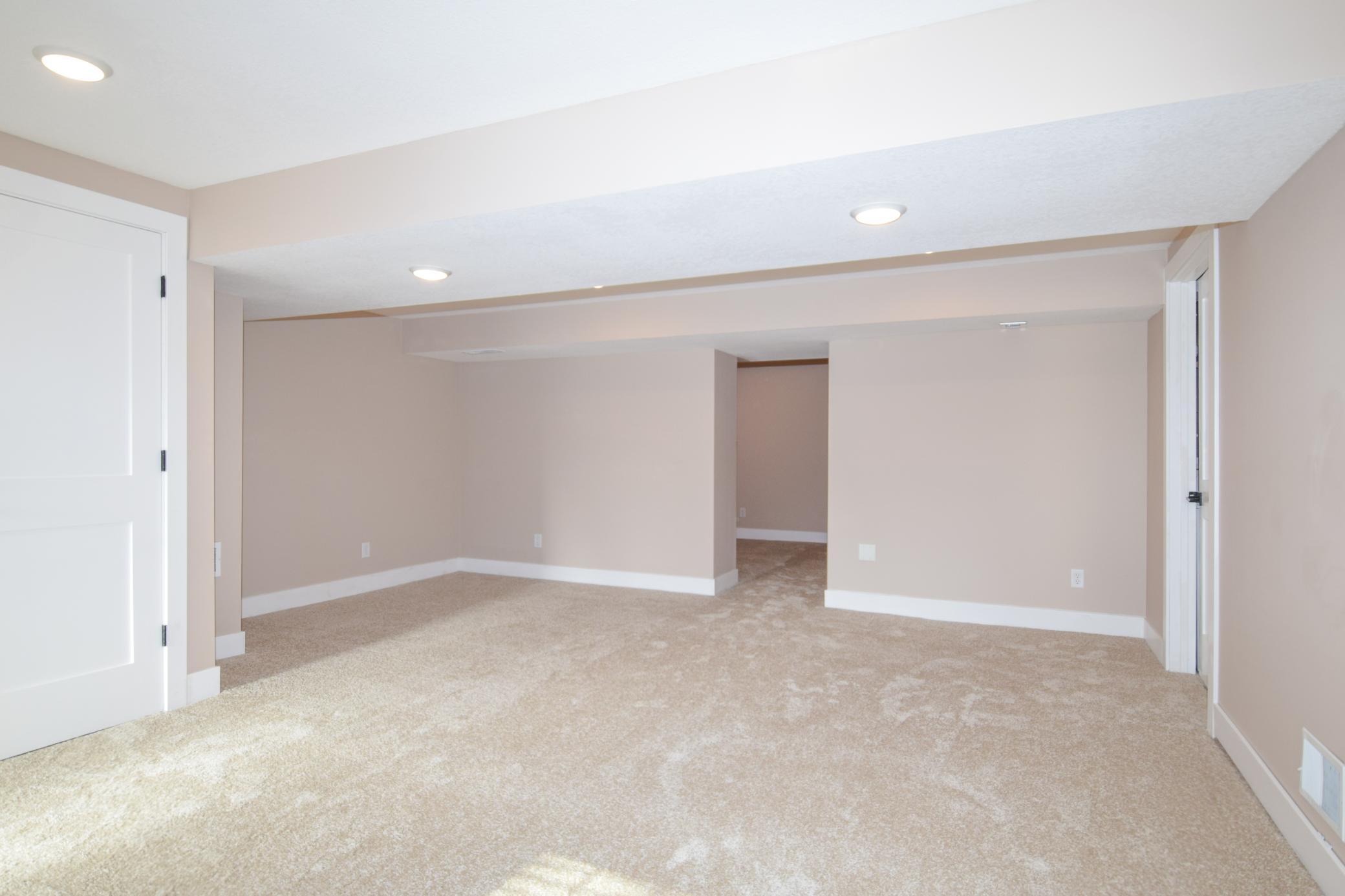 7216 33rd Avenue North Crystal, MN 55427 - Photo 25 of 37