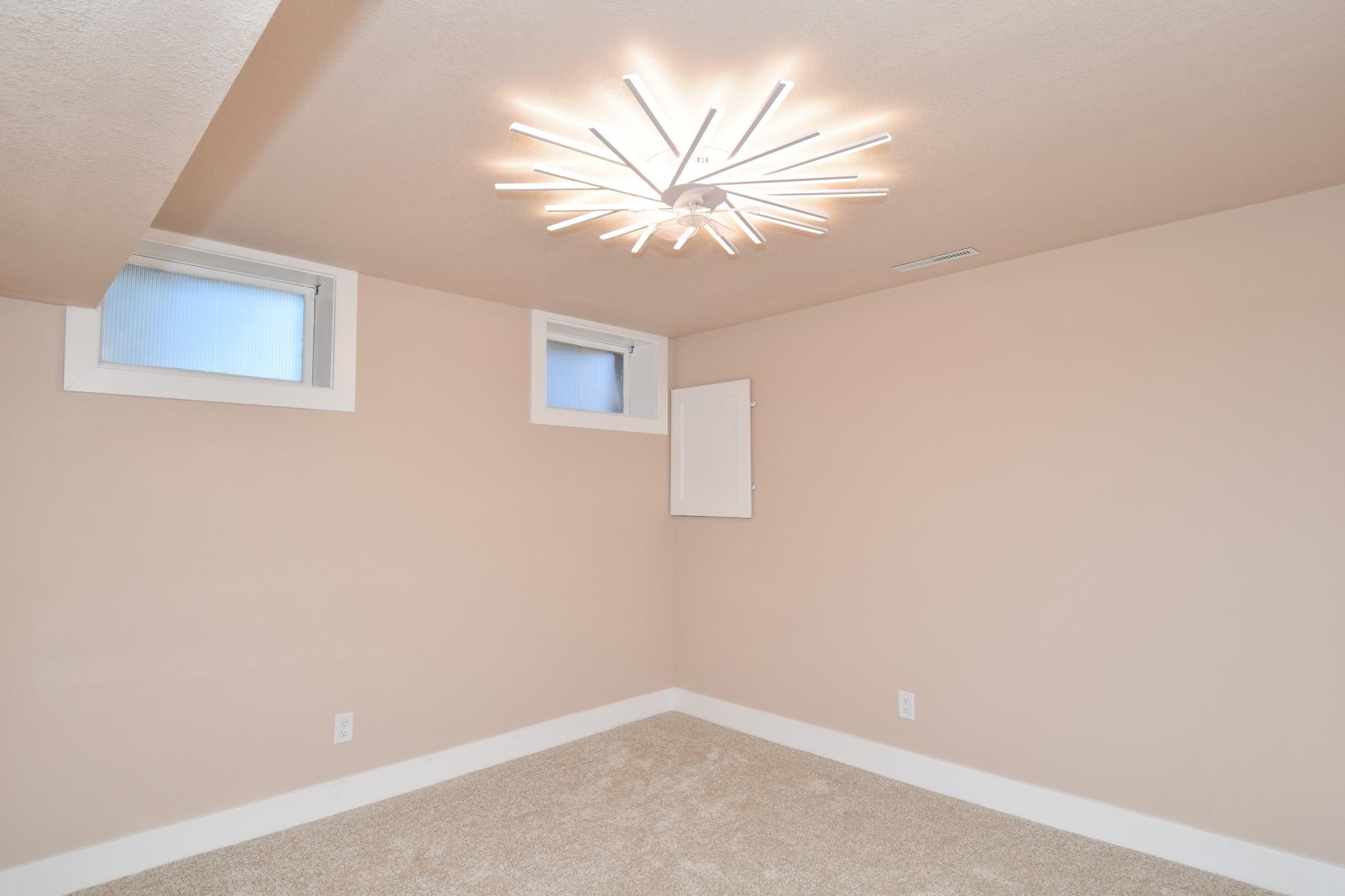 7216 33rd Avenue North Crystal, MN 55427 - Photo 26 of 37