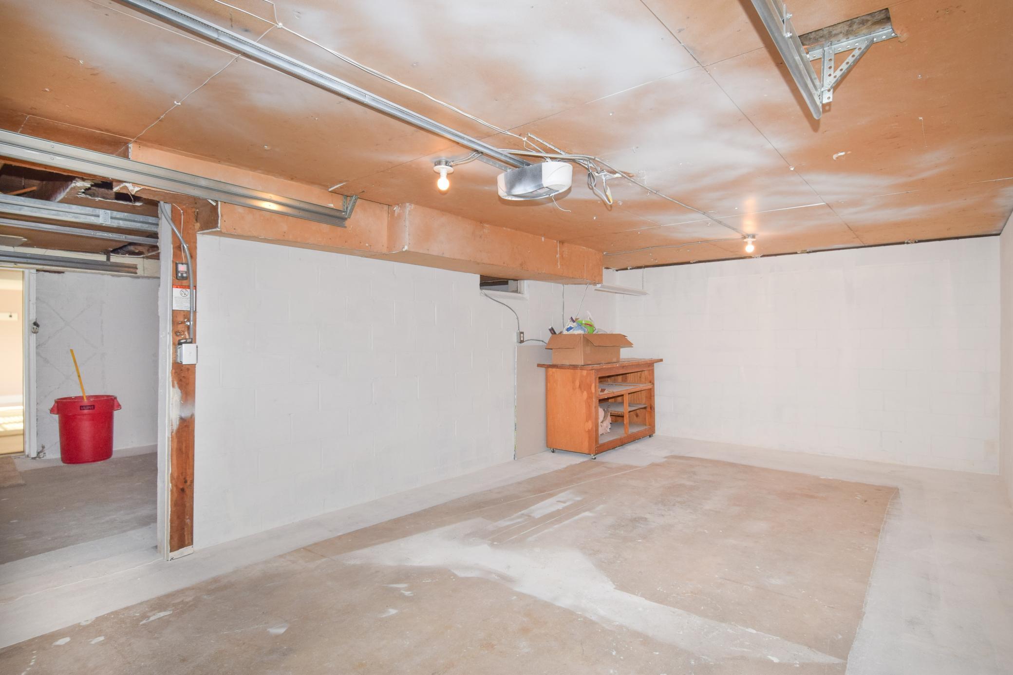 7216 33rd Avenue North Crystal, MN 55427 - Photo 31 of 37