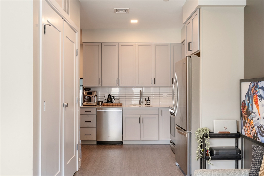11 Walley Street, Unit 306 Boston, MA 02128 - Photo 4 of 20