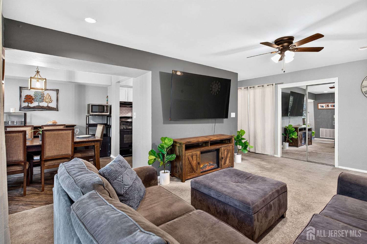 248 Alpine Way, Unit B Woodbridge, NJ 07095 - Photo 5 of 25