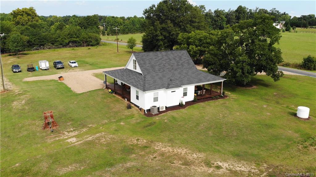 796 Johnson Road Columbus, NC 28722 - Photo 2 of 42