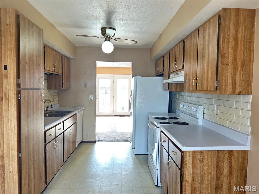 24 Timberbrook Drive, Unit C St. Peters, MO 63376 - Photo 6 of 19