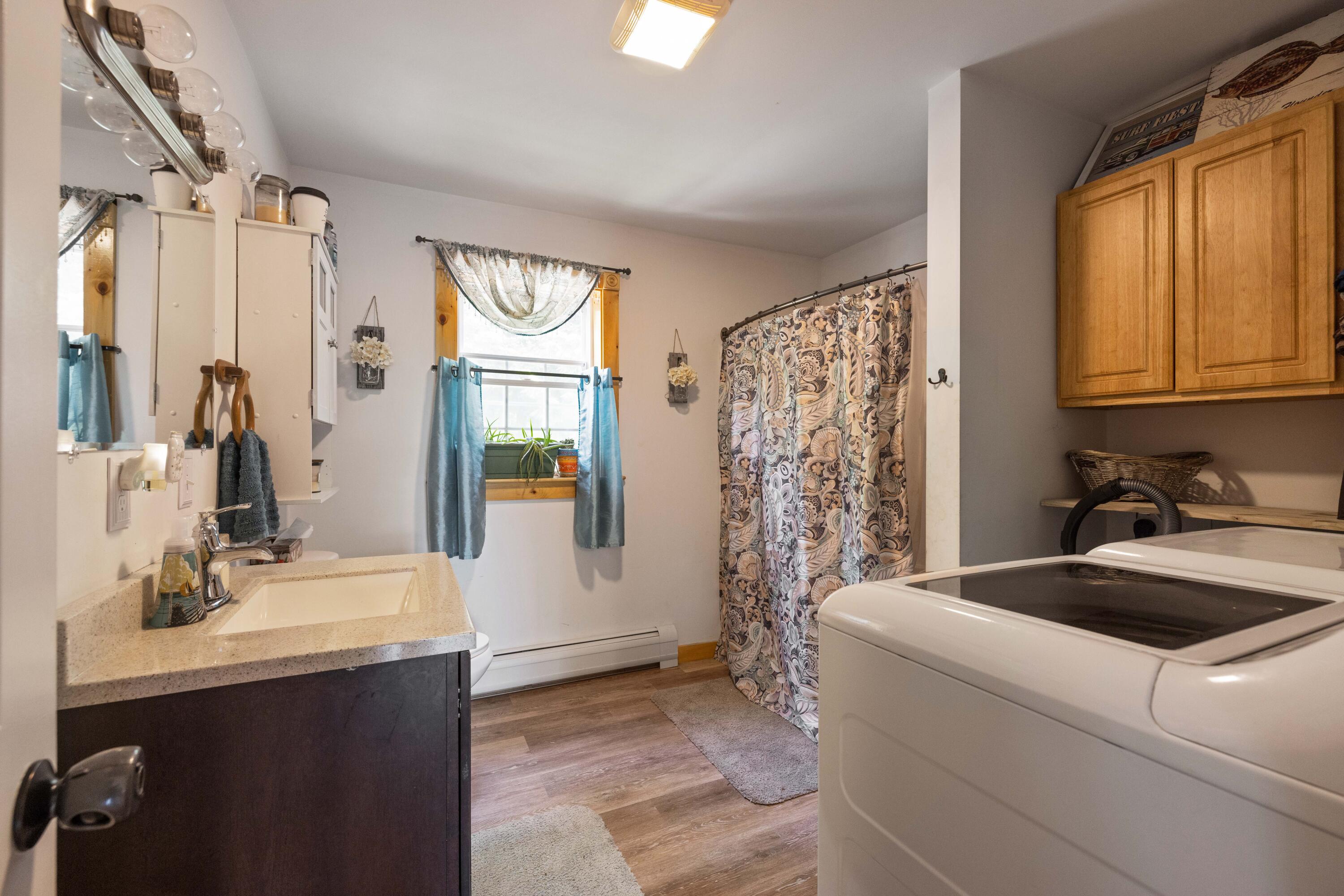 44 Diffin Road Oxford, ME 04270 - Photo 11 of 25 First Floor Bathroom