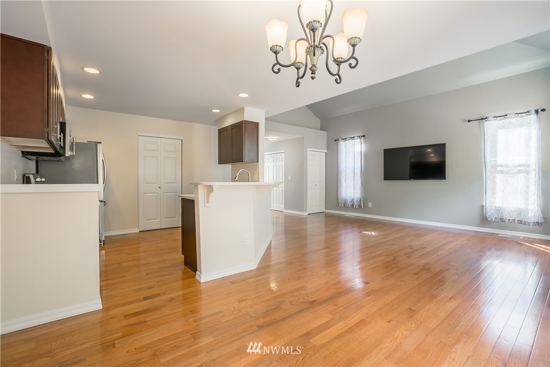 18824 19th Drive Southeast Bothell, WA 98012 - Photo 9 of 25 Gallery Image 9