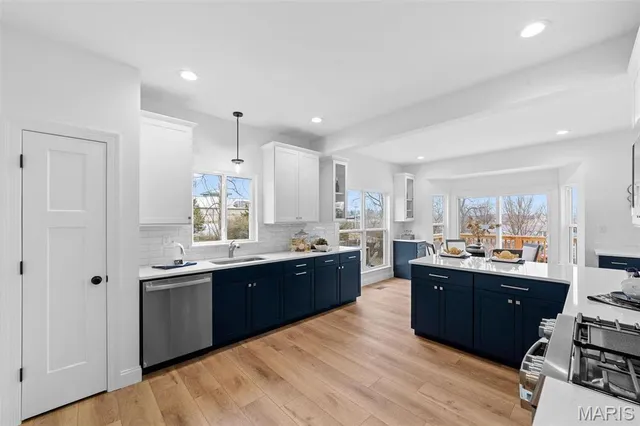 $579,900 | 119 Monica Drive, Sunset Hills, MO 63127