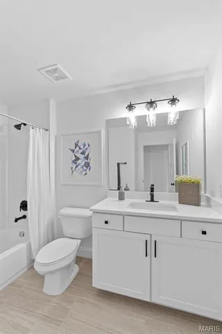 $579,900 | 119 Monica Drive, Sunset Hills, MO 63127