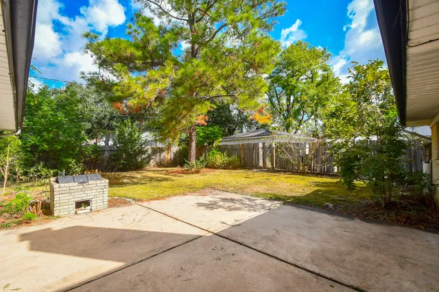 an empty room with closet