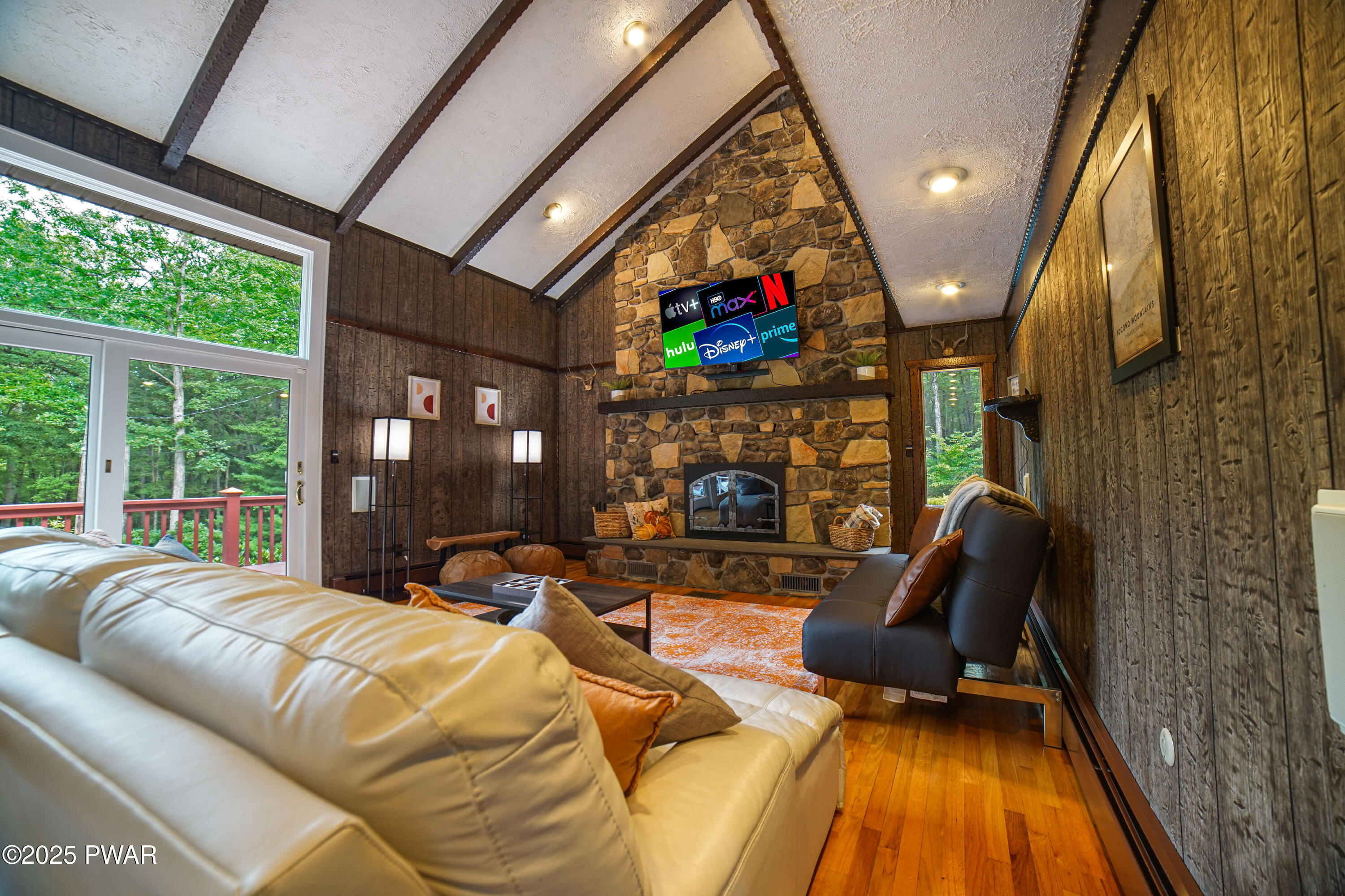 109 Alex Road Hawley, PA 18428 - Photo 27 of 65 LordsValleyAirbnb(46of107)