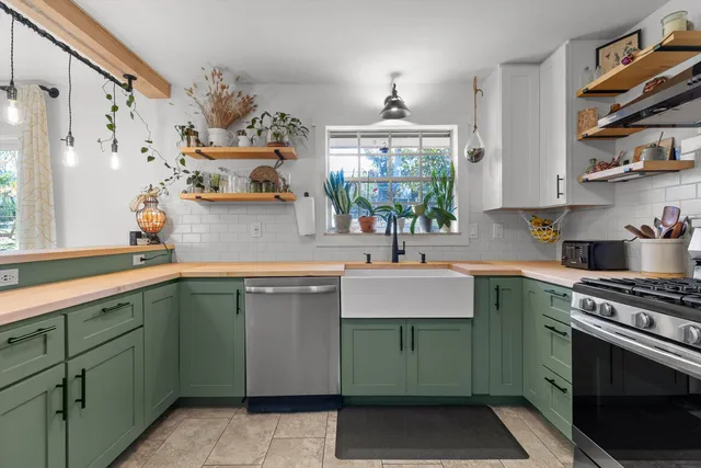 $320,000 | 1638 Green Hill Drive, Hixson, TN 37343