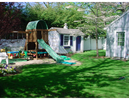 63 Hemlock Street Needham, MA 02492 - Photo 5 of 11 Gallery Image 5