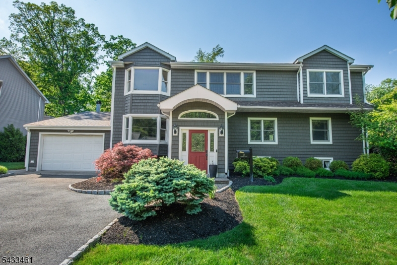 77 Rockwood Road Florham Park, NJ 07932 - Photo 2 of 47