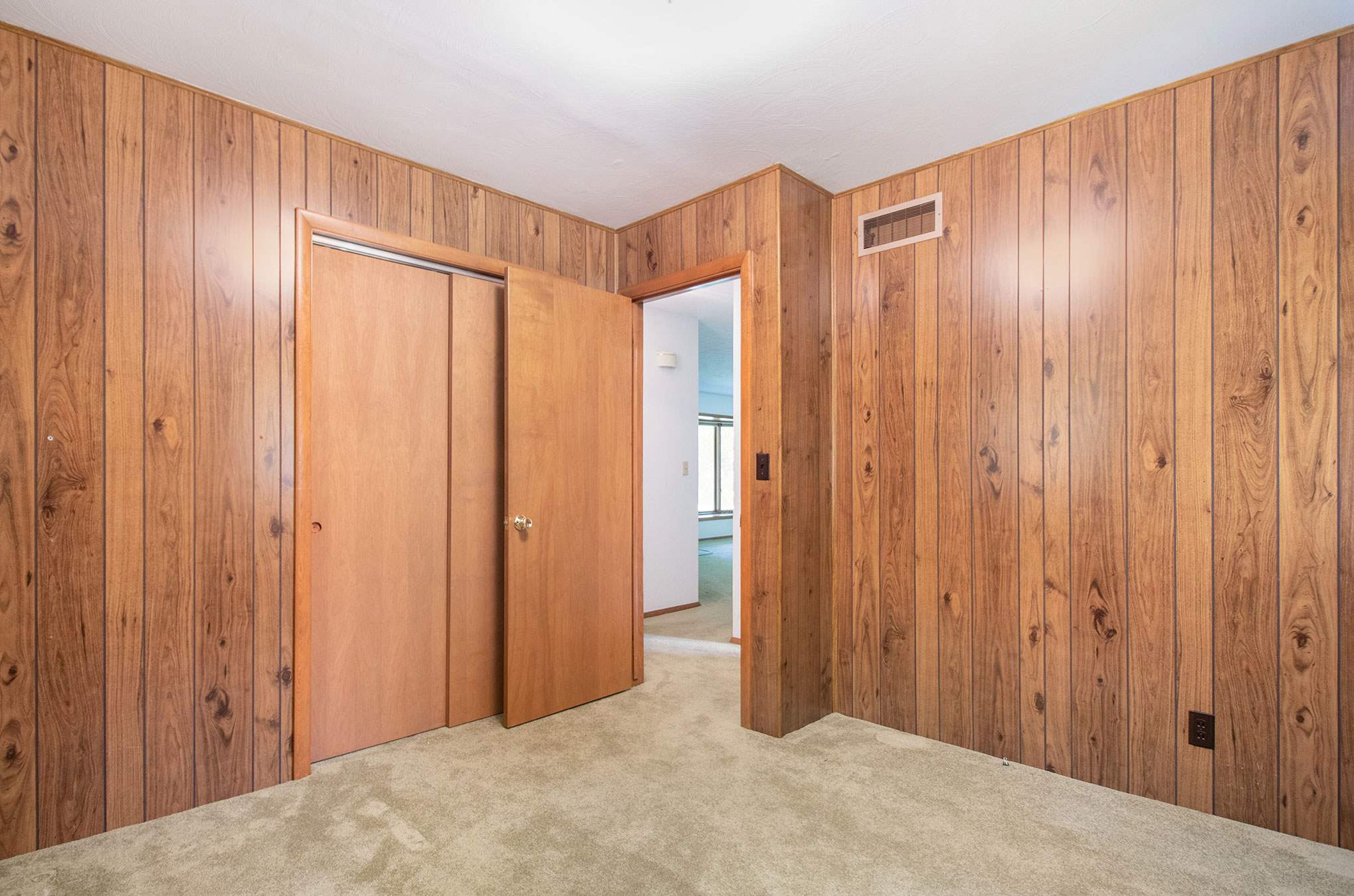 10600 Anderson Road Granger, IN 46530 - Photo 16 of 34 Gallery Image 16